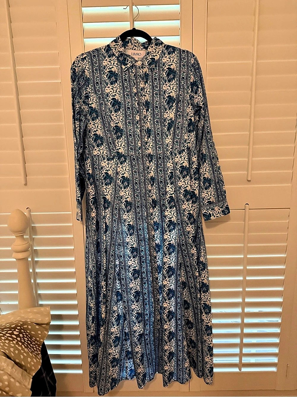 LIVRO Floral Maxi Dress in Blue & White Size Large Like New